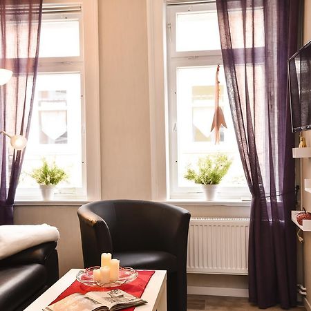 Ferienwohnung Schwarz & Weiss Άιζεναχ Εξωτερικό φωτογραφία