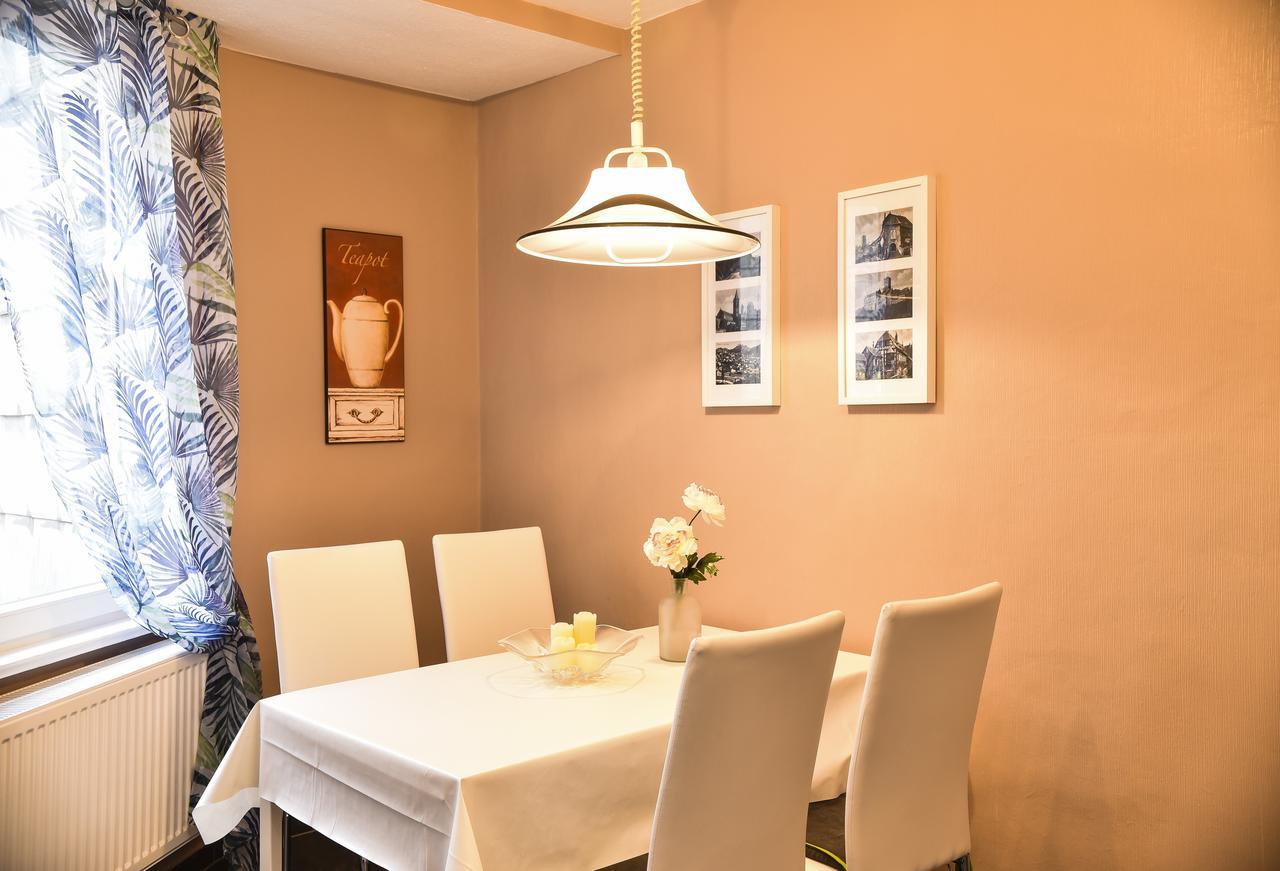 Ferienwohnung Schwarz & Weiss Άιζεναχ Εξωτερικό φωτογραφία